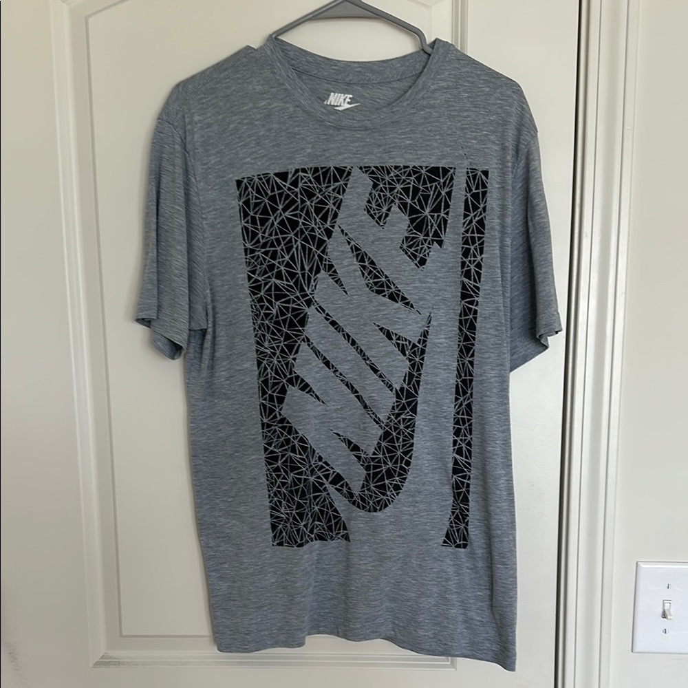 Nike Gray and Black Athletic Tee Size Large